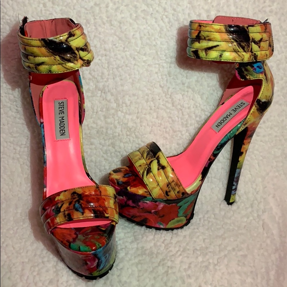 STEVE MADDEN HEELS